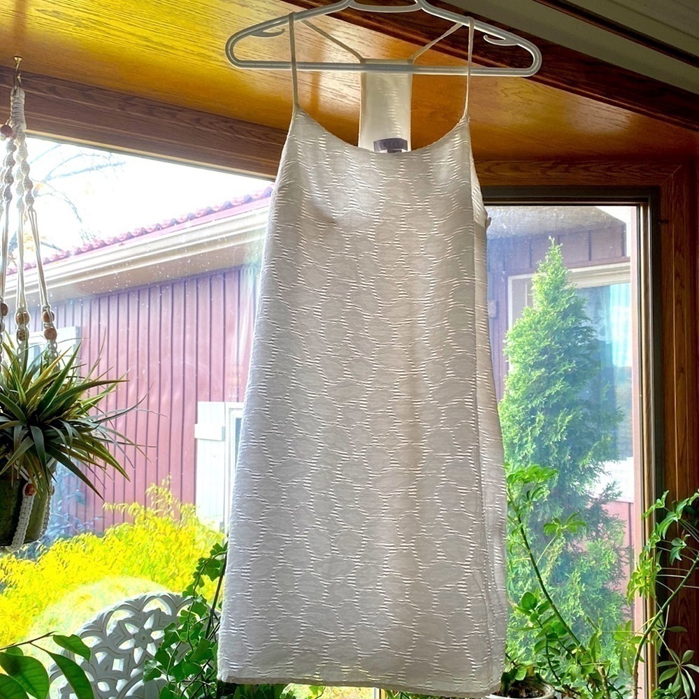 1. State white short  dress​​​​​​​​​​​​​​​​